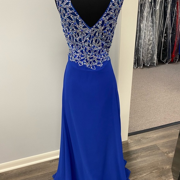 Prom / Formal Dress - Picture 3 of 3